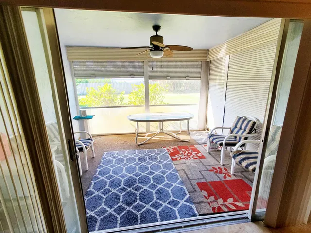 Residence photo 17