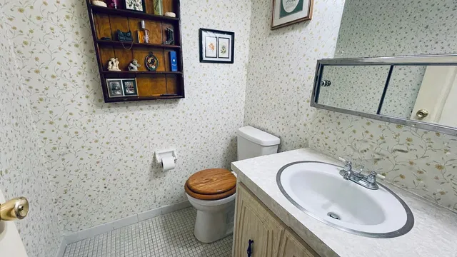 Unit B photo 10