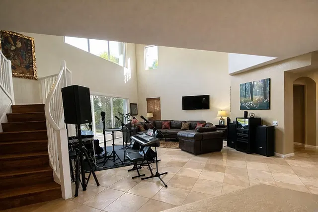 Residence photo 4