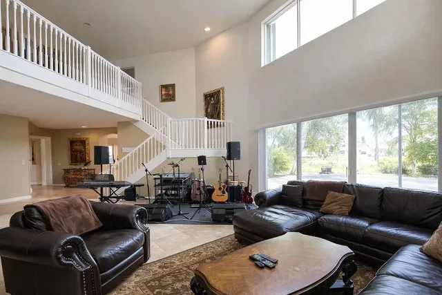 Residence photo 5