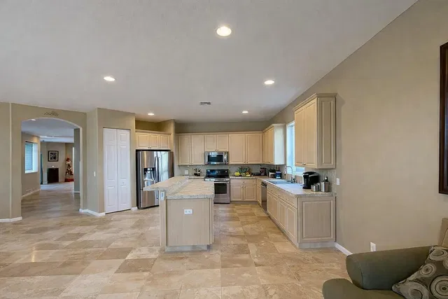 Residence photo 10