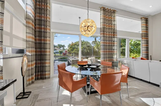 Woodfield Country Club Residence photo 18