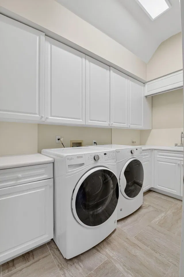 Woodfield Country Club Residence photo 26