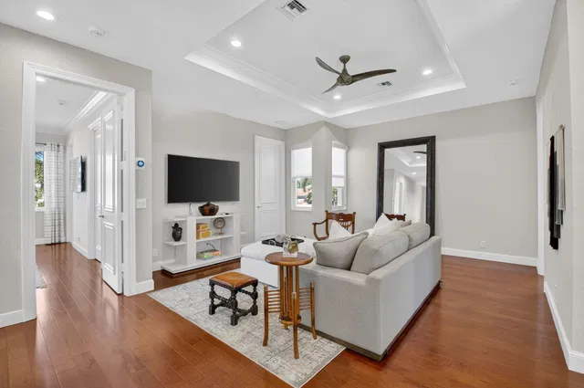 Woodfield Country Club Residence photo 36