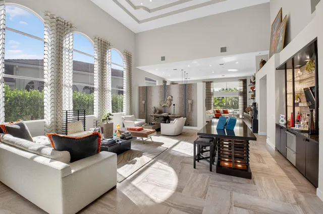 Woodfield Country Club Residence photo 49