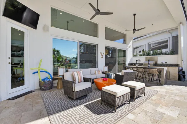 Woodfield Country Club Residence photo 53