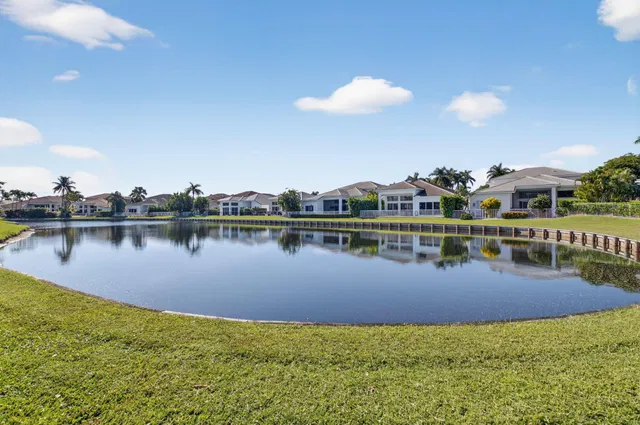 Woodfield Country Club Residence photo 60