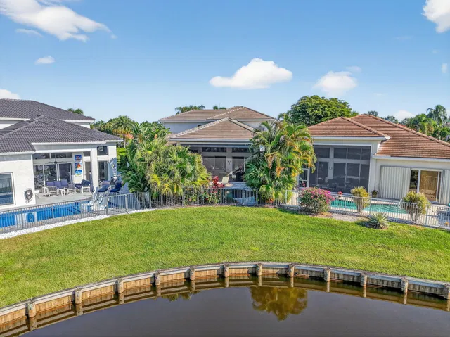 Woodfield Country Club Residence photo 63