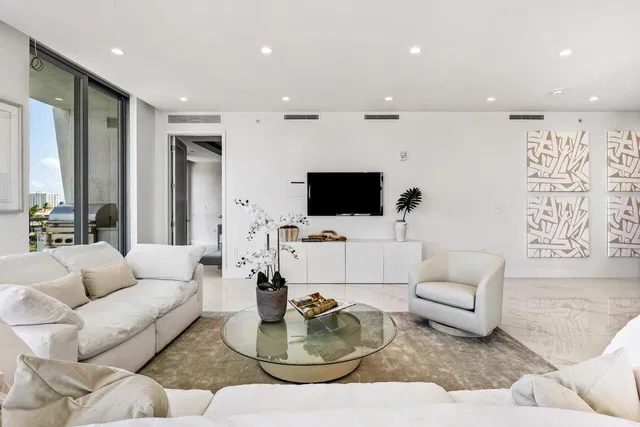 Royal Palm Residences Boca Raton Unit 601 photo 7