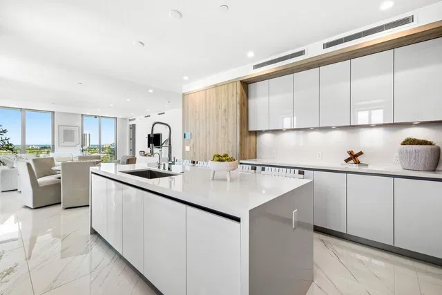 Royal Palm Residences Boca Raton Unit 601 photo 11
