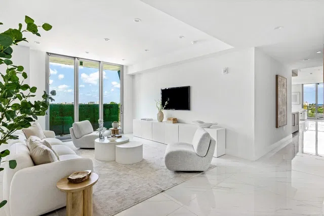 Royal Palm Residences Boca Raton Unit 601 photo 13