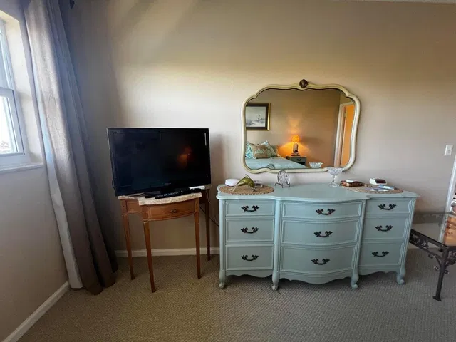 Unit 405 photo 9