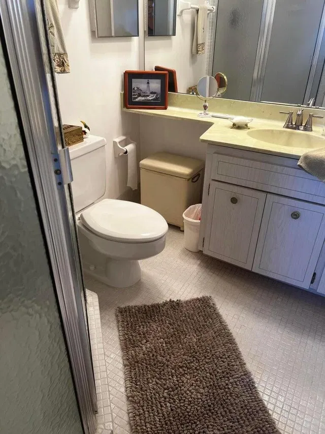 Unit 405 photo 13
