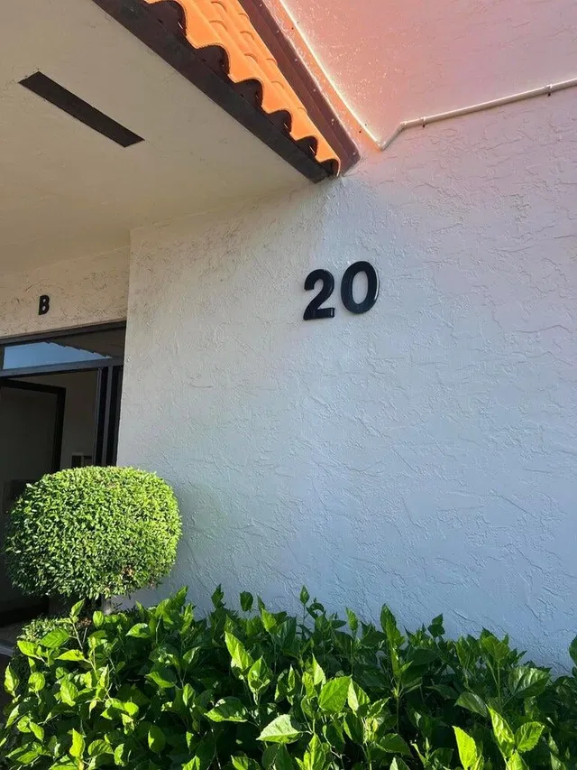 Unit 405 photo 18