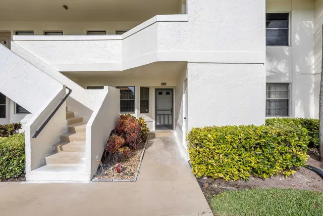 Residence photo 3
