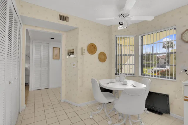Residence photo 18