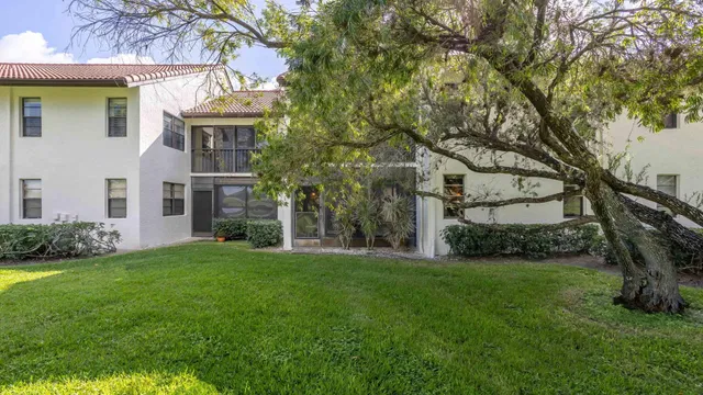 Residence photo 22