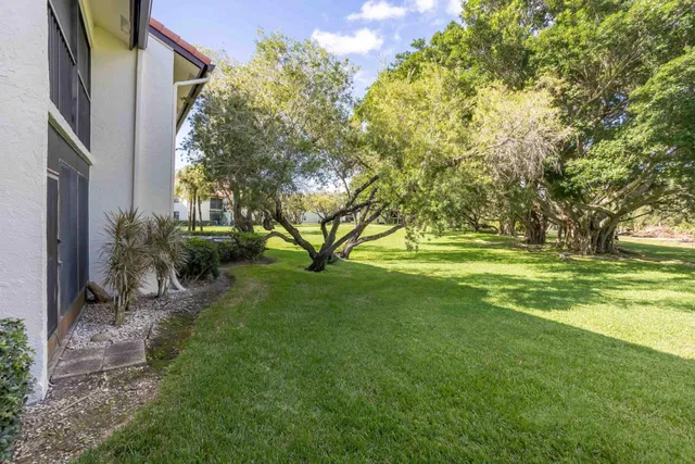 Residence photo 24