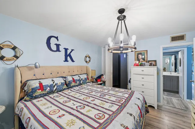 Residence photo 19
