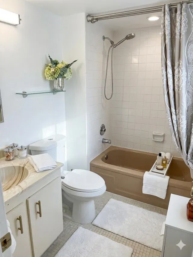 Unit 208 photo 12