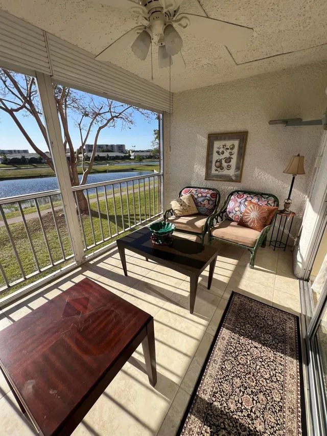 Unit 208 photo 14