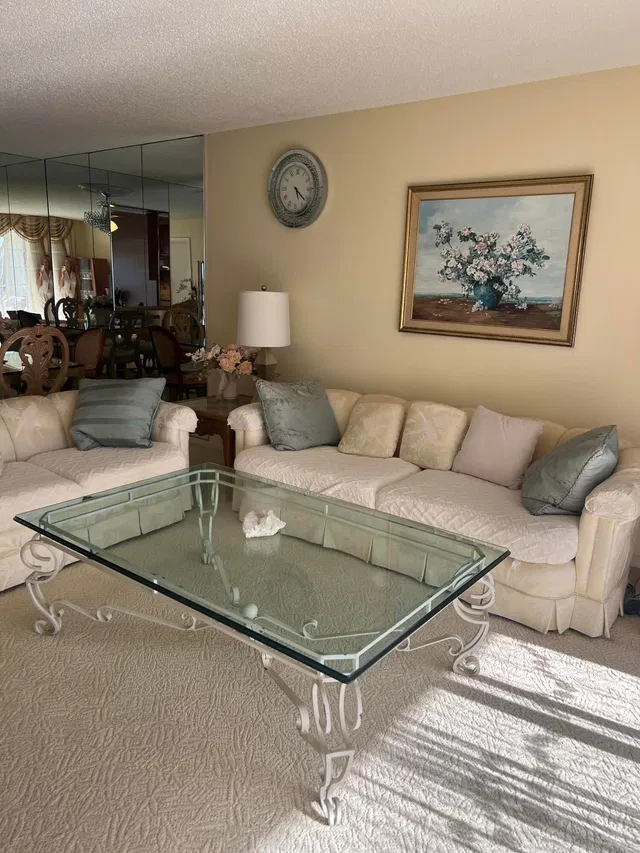 Unit 208 photo 18