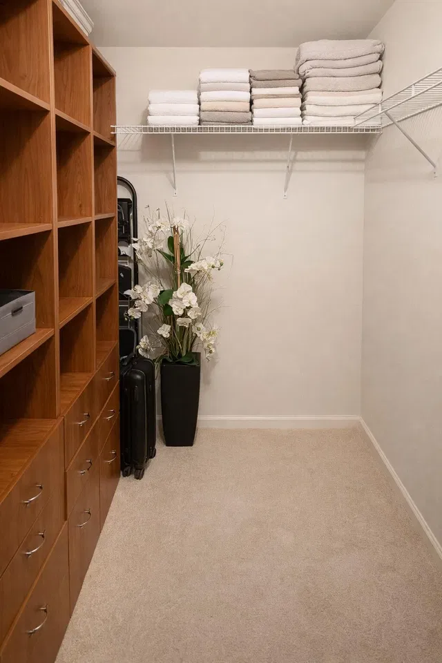 Unit 208 photo 27