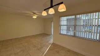 Residence photo 12