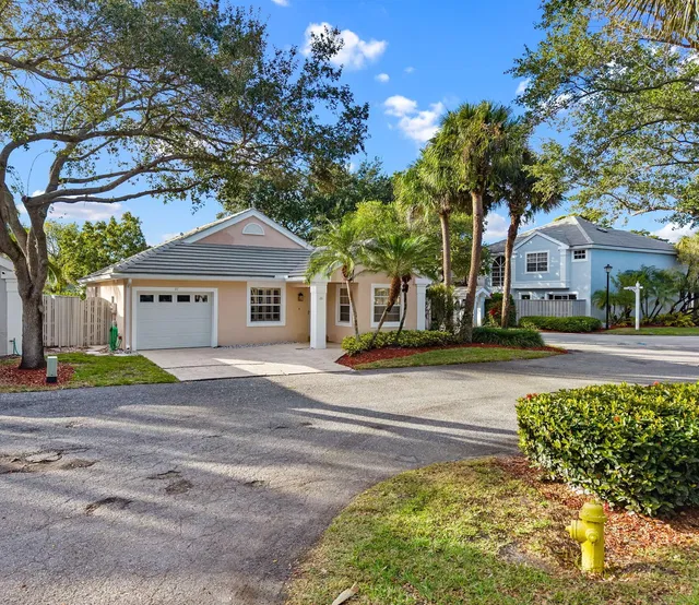 PGA National Palm Beach Gardens Residence photo 26