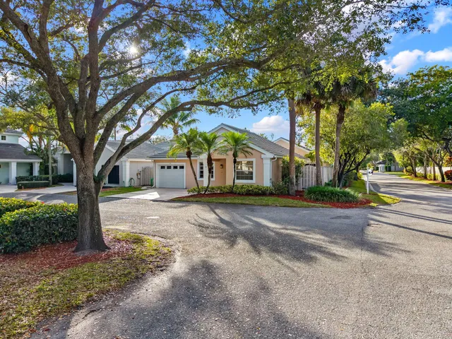 PGA National Palm Beach Gardens Residence photo 29