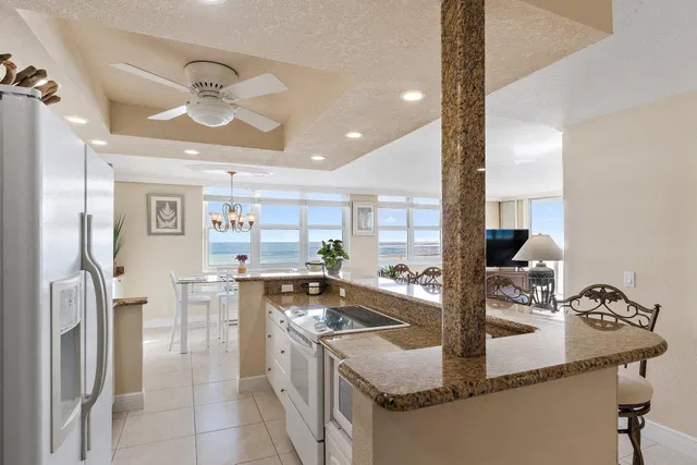 Aquarius Condominium Unit 907 photo 14
