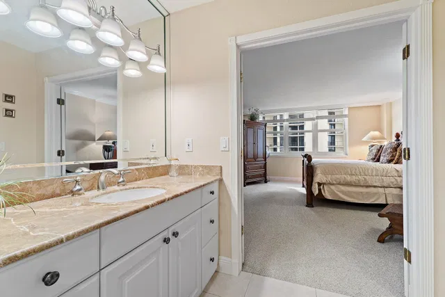 Aquarius Condominium Unit 907 photo 27