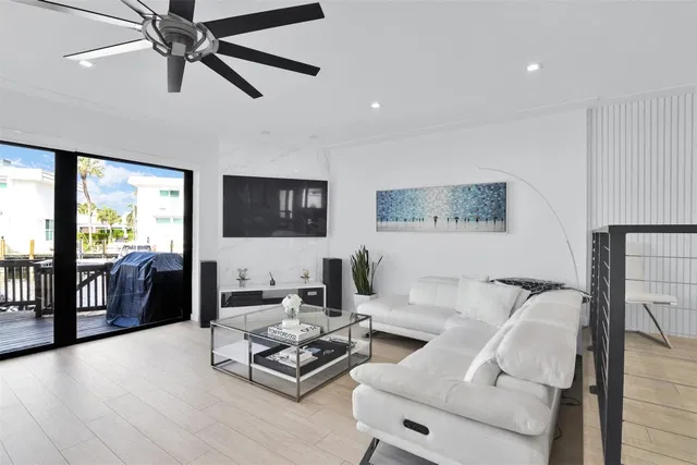 Residence photo 22