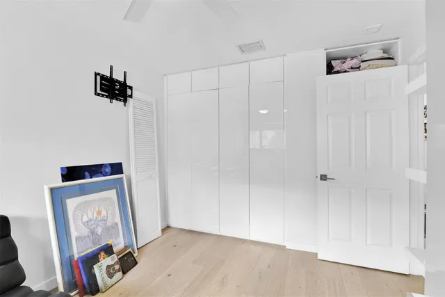 Residence photo 56