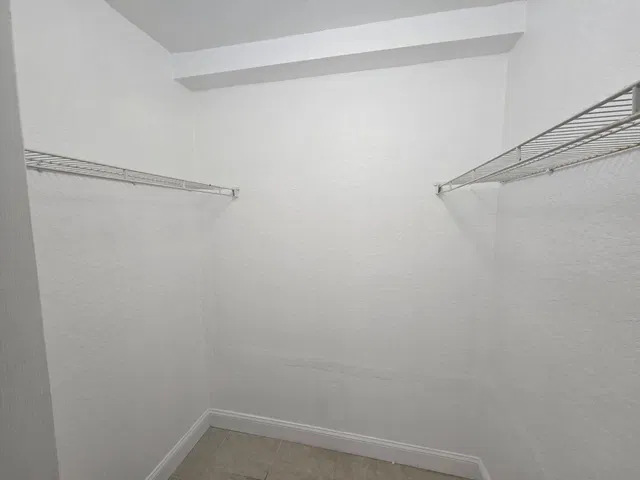 Unit 1315 photo 13