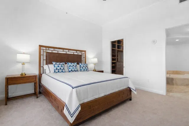 One City Plaza Unit 1603 photo 15