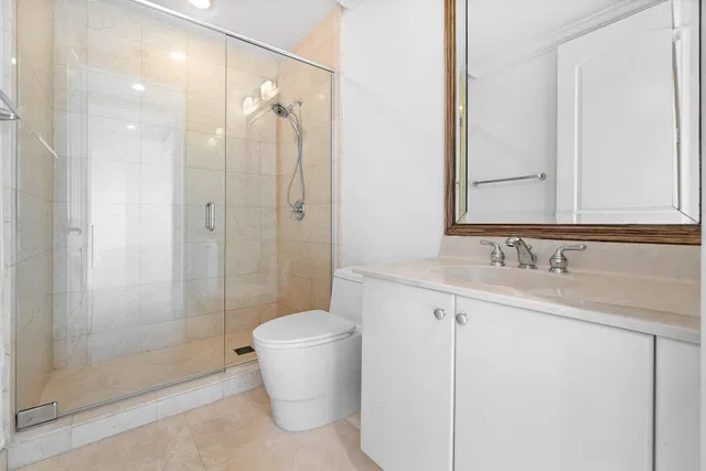 One City Plaza Unit 1603 photo 23