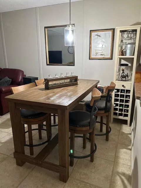 Unit 207 photo 7