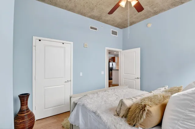The Edge Unit 1205 photo 19
