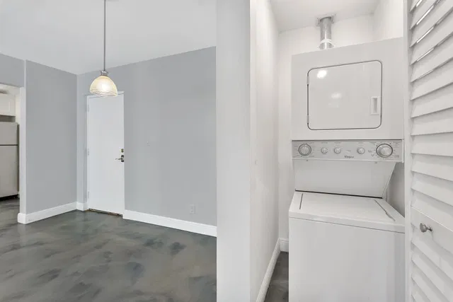 Unit 3070 photo 11
