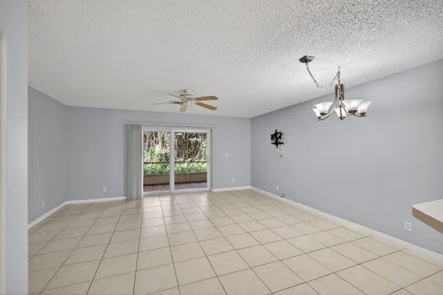 Residence photo 4