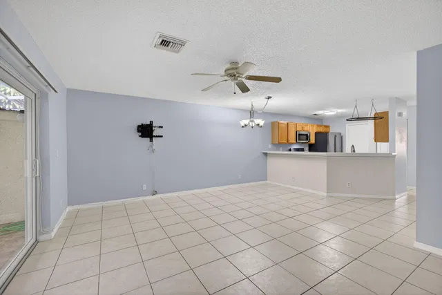 Residence photo 8