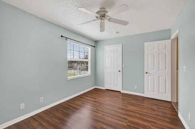 Residence photo 16