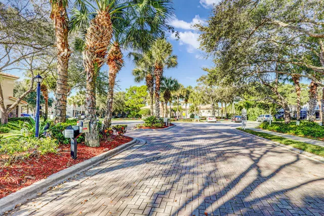 Residence photo 38