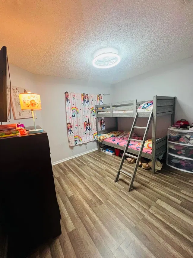 Residence photo 12