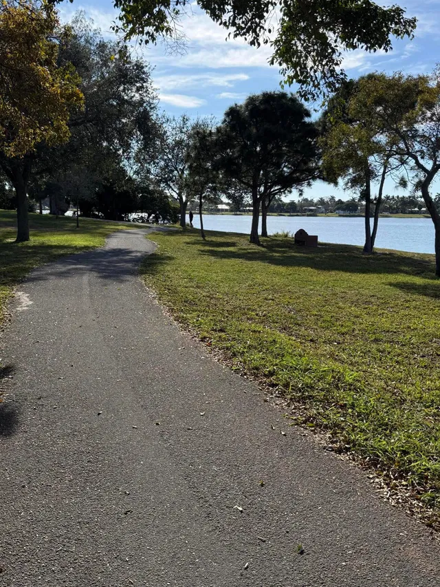  Unit 209 photo 18