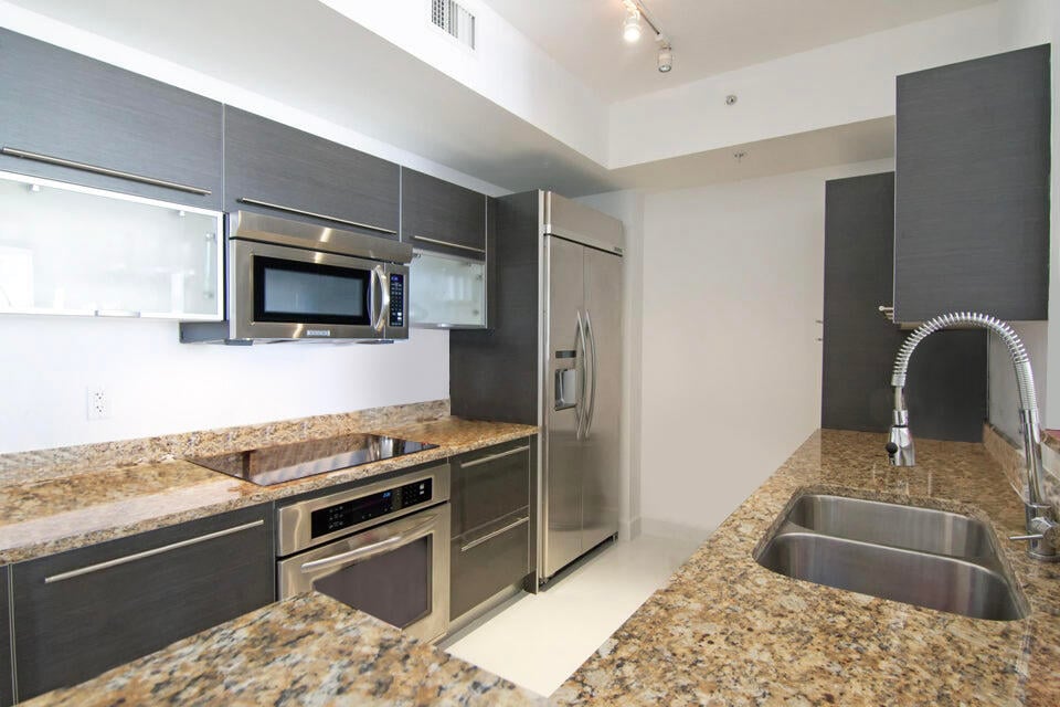 CityPlace South Tower Unit 1815 photo 2
