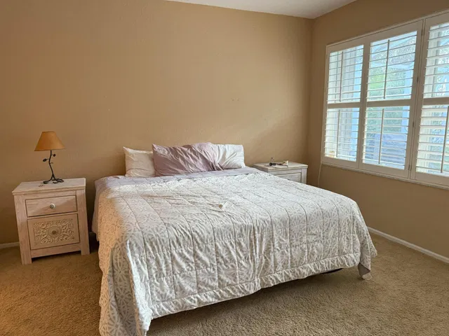 Residence photo 5