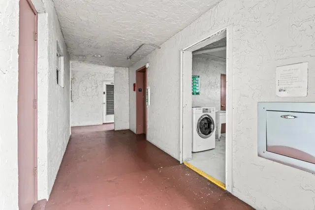 Unit 302 photo 20