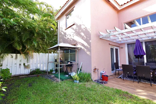Residence photo 38